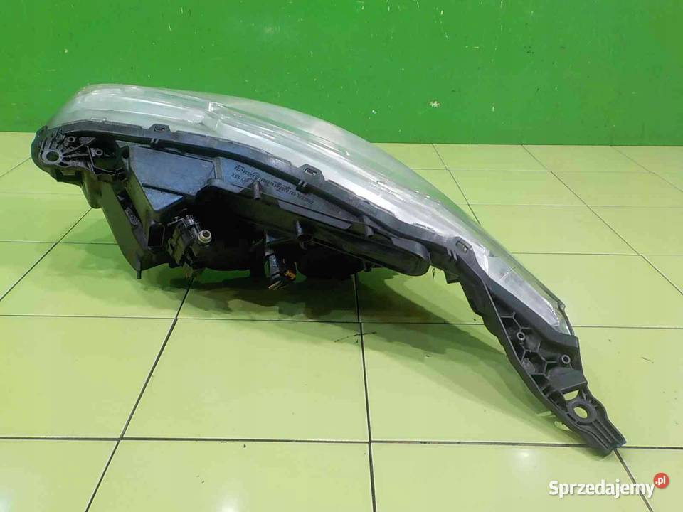 PEUGEOT 208 I 13r lampa prawa przod mazowieckie Suków