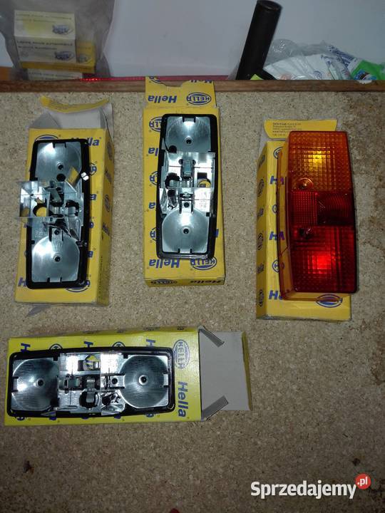 JOHN DEERE FENDT KOMATSU HELLA NOWA LAMPA TYLNA Rolnictwo lubelskie Stoczek Łukowski