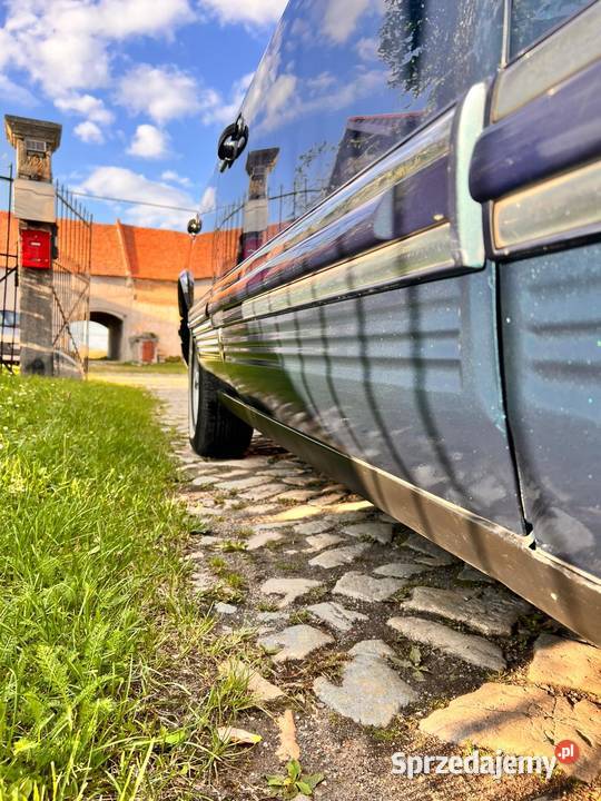 Lincoln town car 46 212KM Strzegom sprzedam