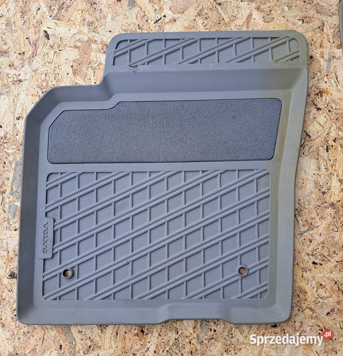 Dywaniki gumowe Volvo S40 V50 20042012 39807168 Pozostałe Mielęcin