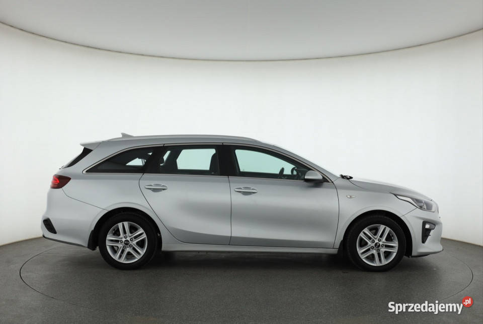 Kia Ceed 16 CRDi MHEV pełny VAT Piaseczno