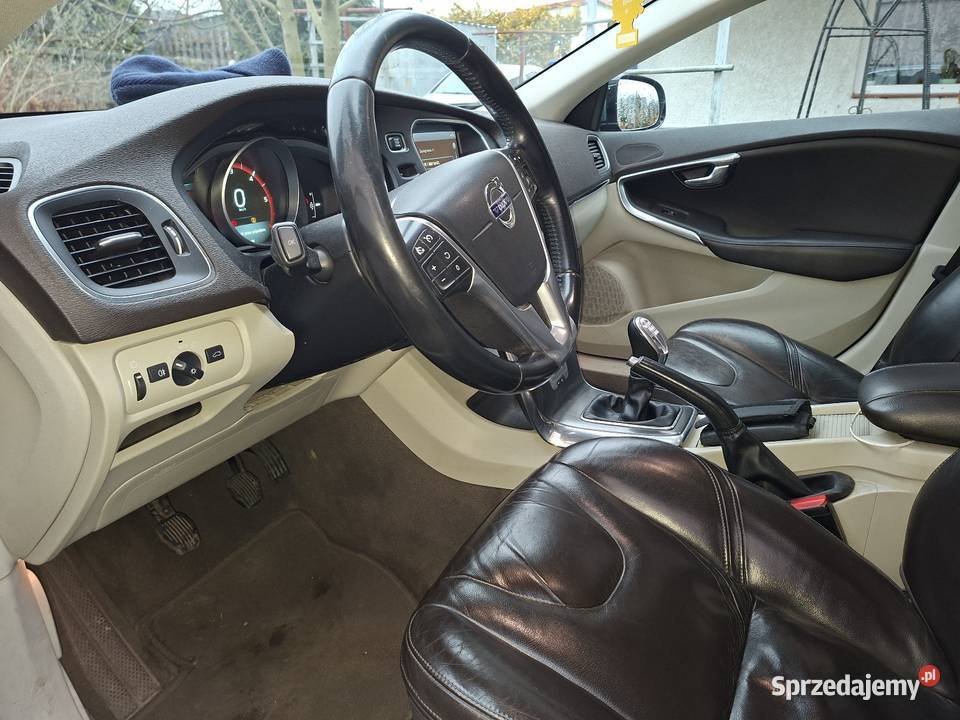 Sprzedam volvo v40 d2 2013 centralny zamek Bydgoszcz