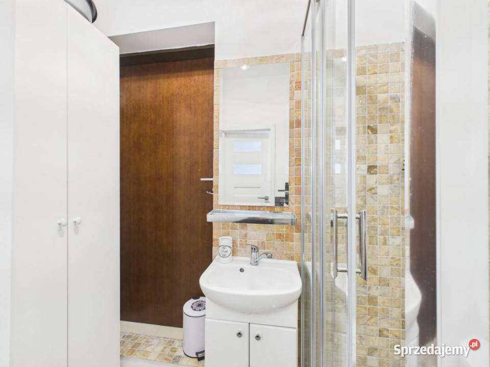 sprzedaży mieszkania Jurata Ratibora 1775