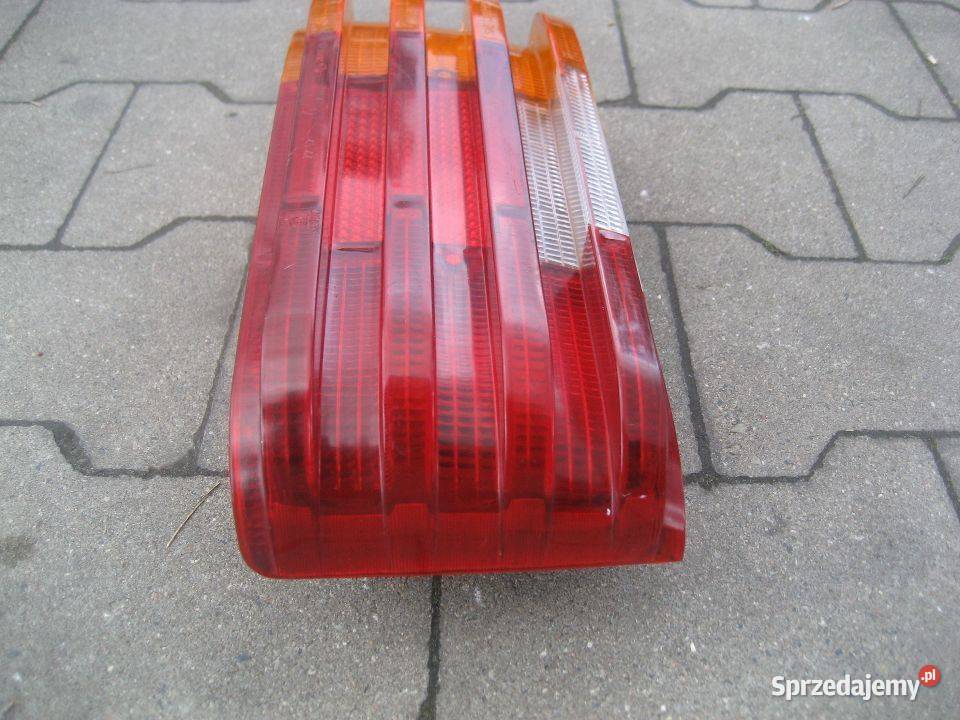 mercedes 114 w114 a114 lampa tył prawa Rakoniewice