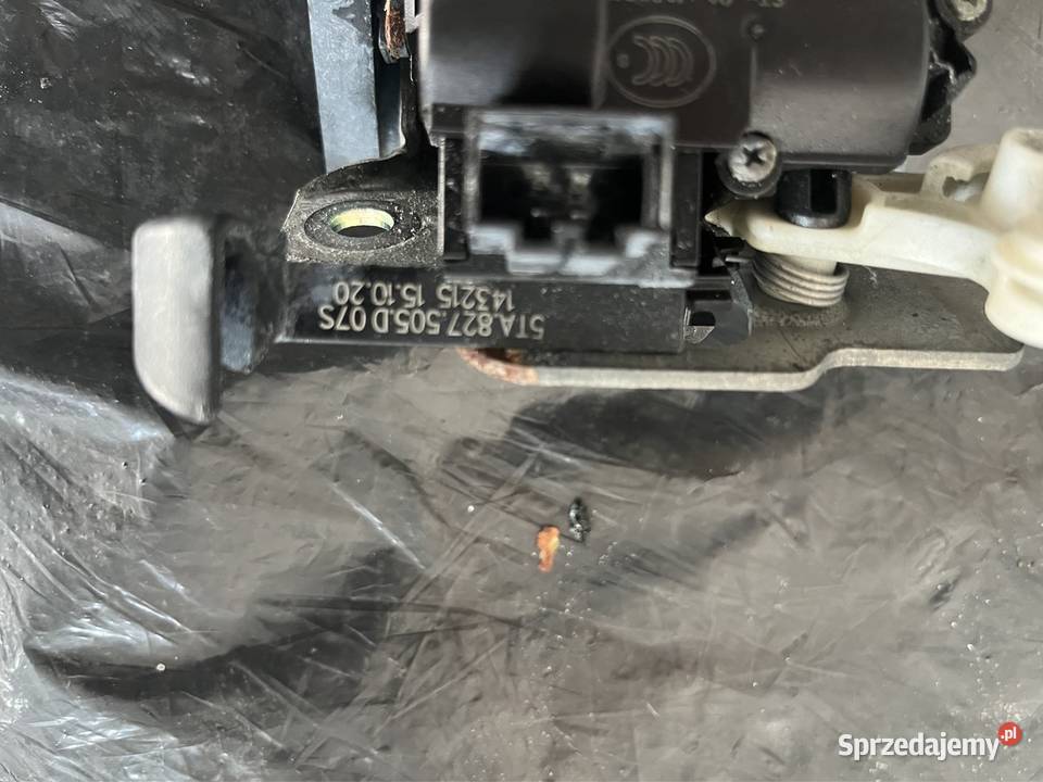 Zamek do klapy tył VW golf VIII kombi Kielce sprzedam