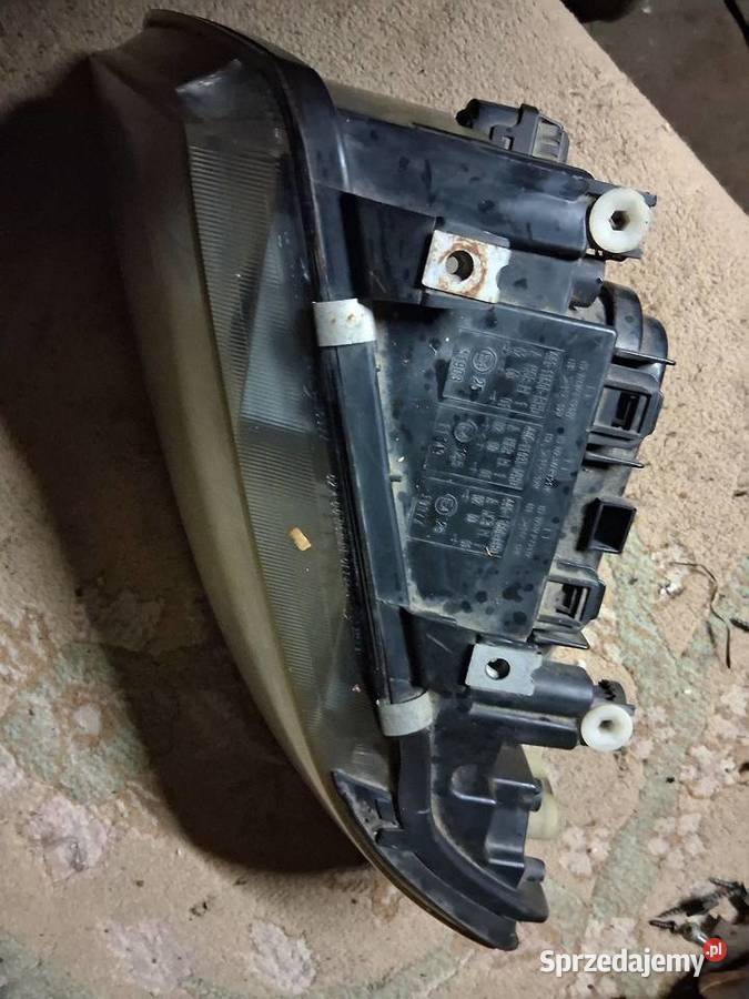 Lampa lewa Audi a3 8p Chlewiska sprzedam