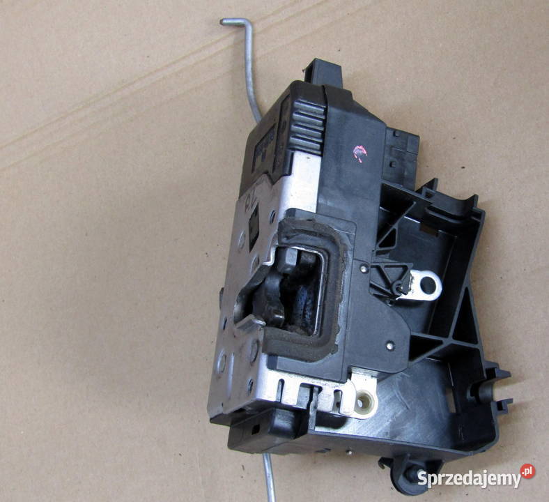 ZAMEK DRZWI PRZEDNI LEWY OPEL VECTRA C 13157763 Rok produkcji 2003 Mysłaków