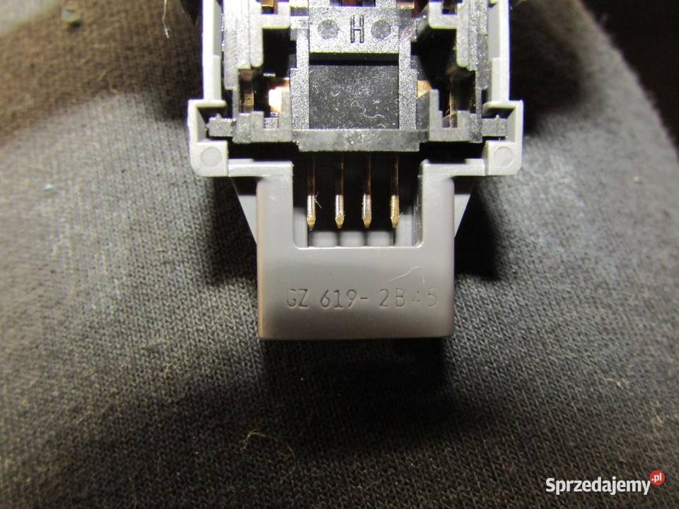 PRZYCISK AWARYJNYCH AYGO II PEUGEOT 108 CITROEN