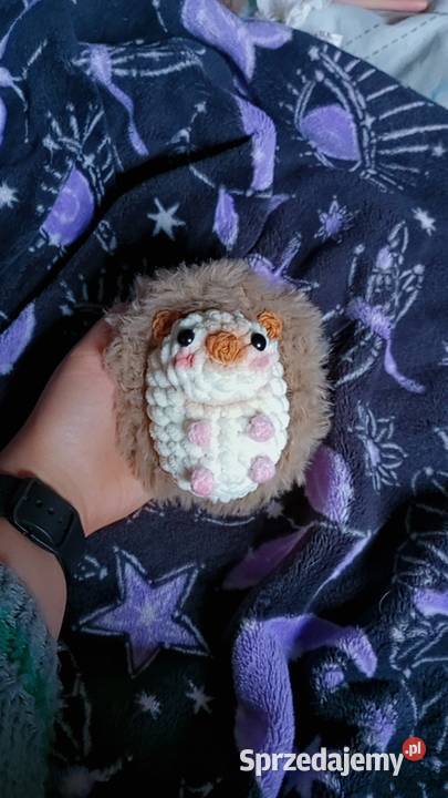 Szydełkowany jeżyk Tkanie, szydełkowanie, roboty na drutach Włocławek