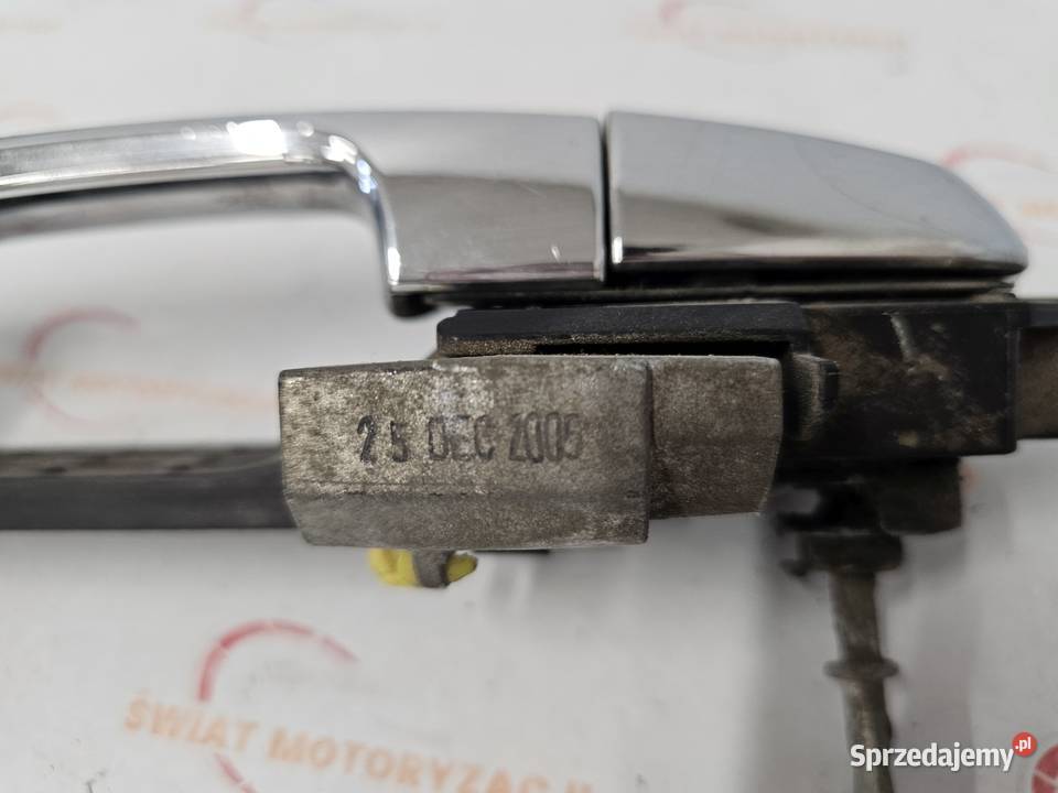 MITSUBISHI L200 07r klamka drzwi prawy przód osobowe Kielce