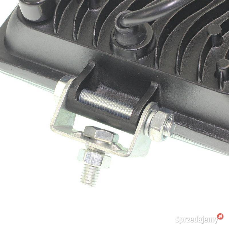 LAMPA ROBOCZA LEDOWA SZEROKA 8 LED 930V