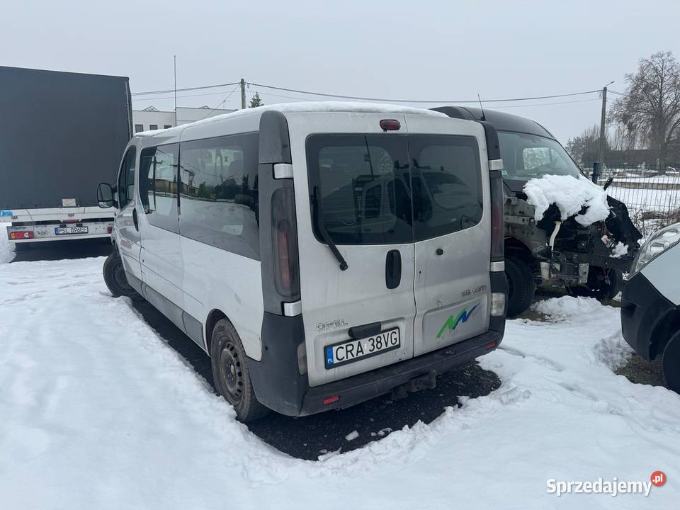 Opel Vivaro 2005 r VAN bez silnika Anusin