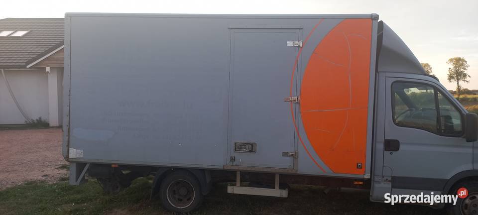kontener aluminiowy ze świetlikiem 450x220x220 Żerdź