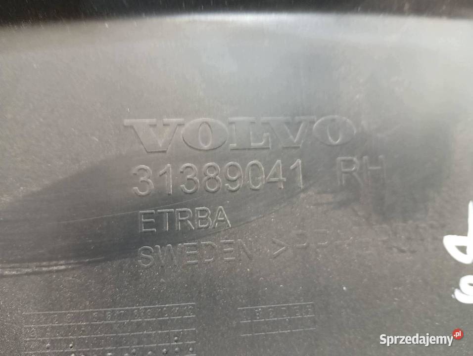 TAPICERKA BOCZEK KLAPY BAGAŻNIKA Volvo XC 90 II