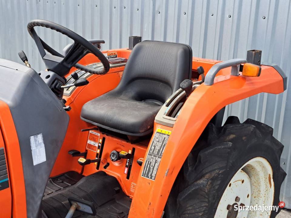 Traktorek traktor KUBOTA GT19D 19 44 Małuszyn