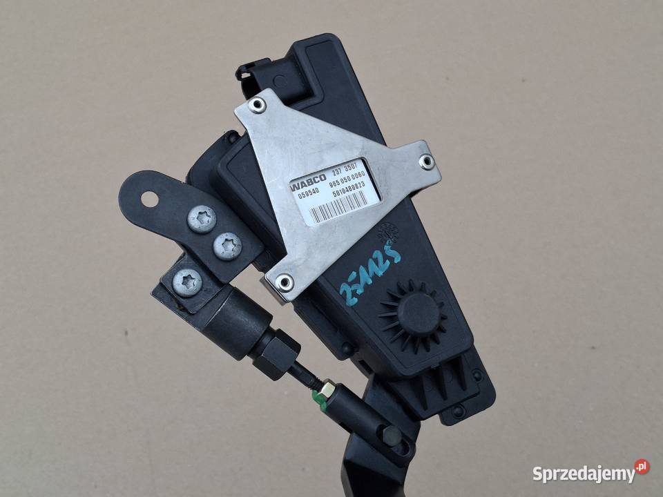 RENAULT PREMIUM KERAX POTENCJOMETR GAZU PEDAŁ Pedały Bieleń