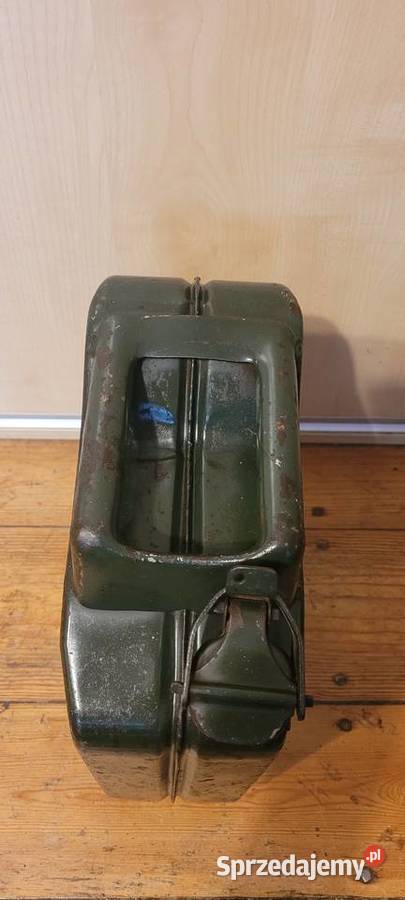 Niemiecki kanister KRAFTSTOFF BFW TGL 4368 5 Poznań