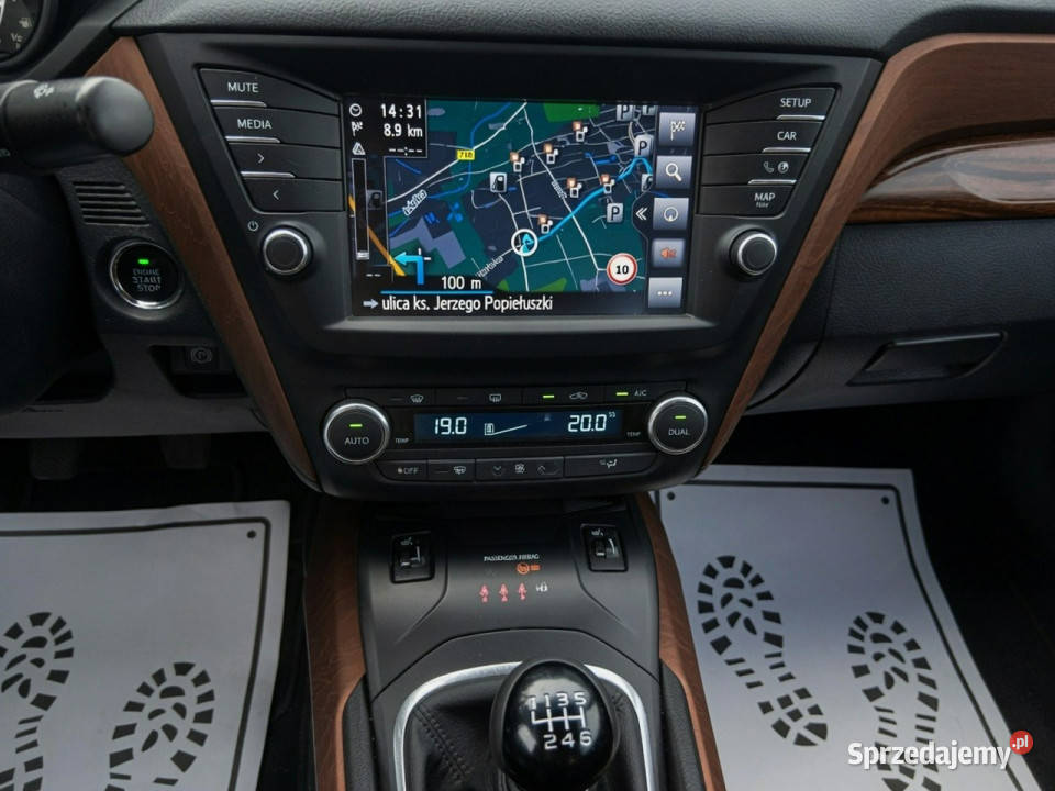 Toyota Avensis 18 Valvematic 147 LPG Premium Rok produkcji 2017 Łódź