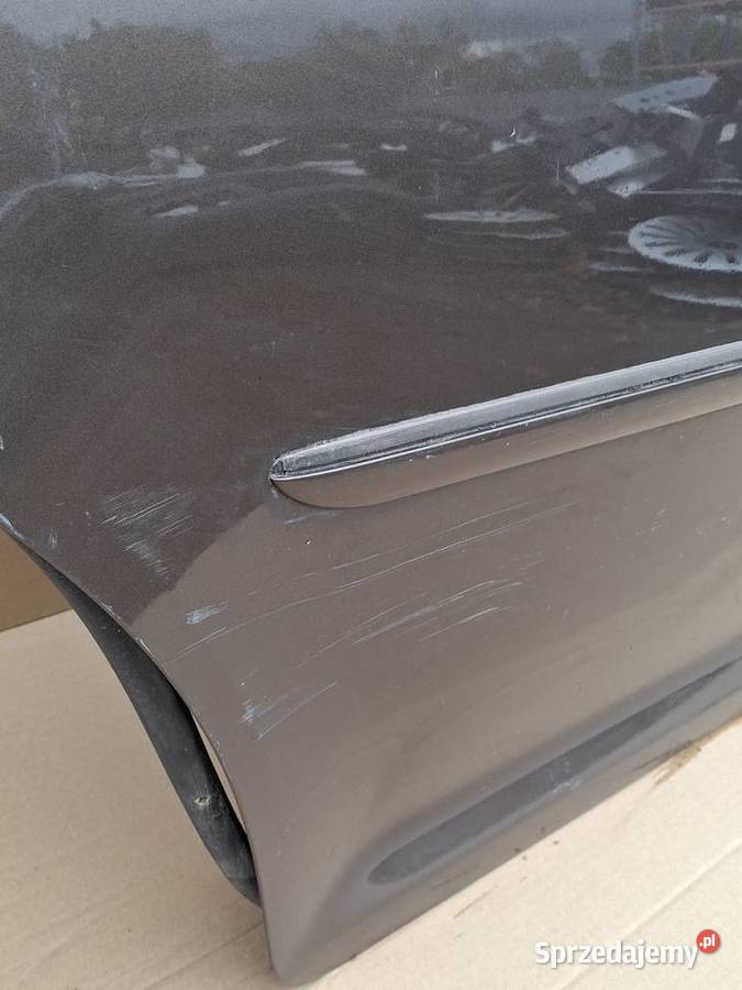 VW TOURAN I DRZWI PRAWE TYLNE PRAWY TYŁ