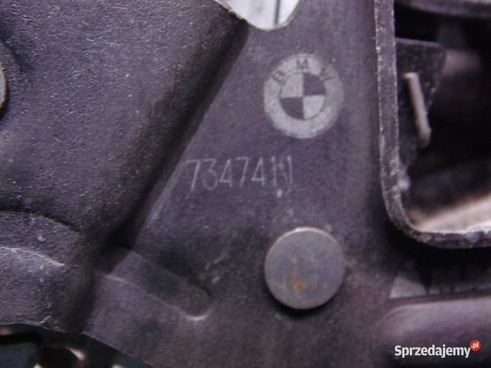 Zamek maski rygiel prawy FGS BMW 5 G30G31 8 Biała Nyska