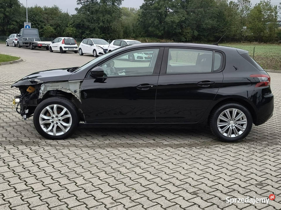 Peugeot 308 12 benzyna 130 6 biegów Kęty