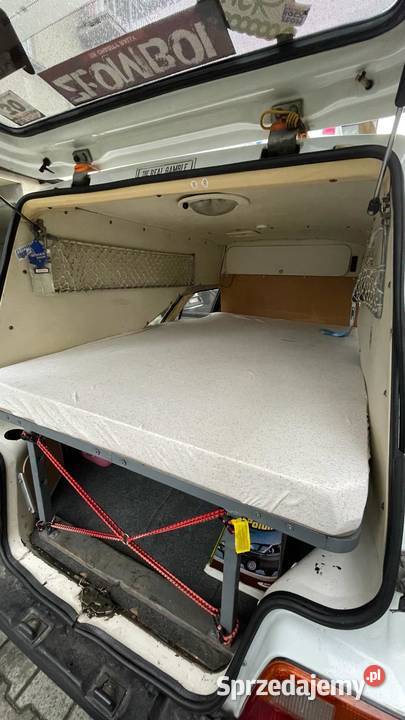 Polonez Caro Ambulans Karetka Cargo Weteran Kraków