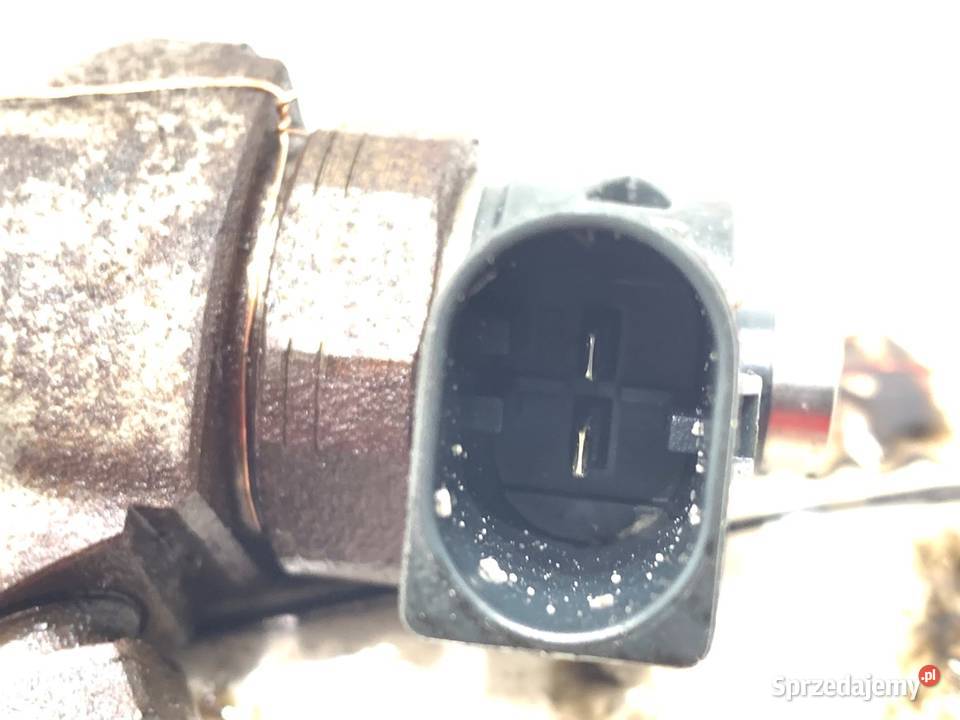 WTRYSKIWACZ VW PASSAT B8 04L130277AE 20 190 osobowe Wtryskiwacze sprzedam