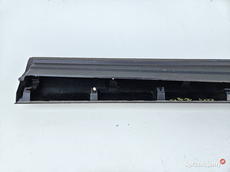 TOYOTA RAV4 IV 1215 LISTWA DRZWI PRAWY PRZÓD osobowe Międzychód