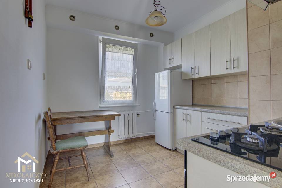 2 pokoje Sikorskiego 31 48 m2 duży balkon warmińsko-mazurskie Bartoszyce sprzedam