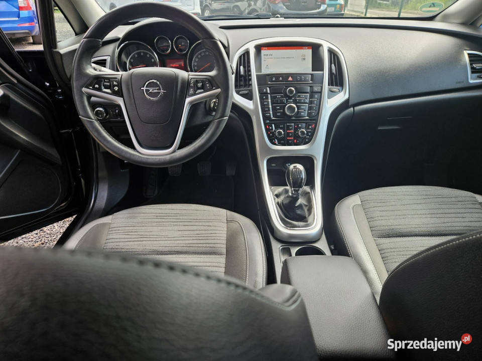 Opel Astra Klimatronic x 2 Podgrzewane fotele i Rok produkcji 2014 Ruda Śląska sprzedam