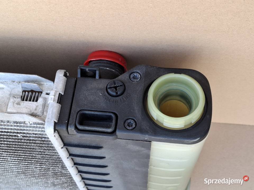 BMW E30 TOURING 318i CHŁODNICA CIECZY WODY FHE Bieleń sprzedam