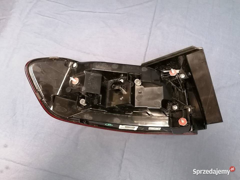 MERCEDES GLB 247 LAMPA TYŁ Prawy A2479066804 Września