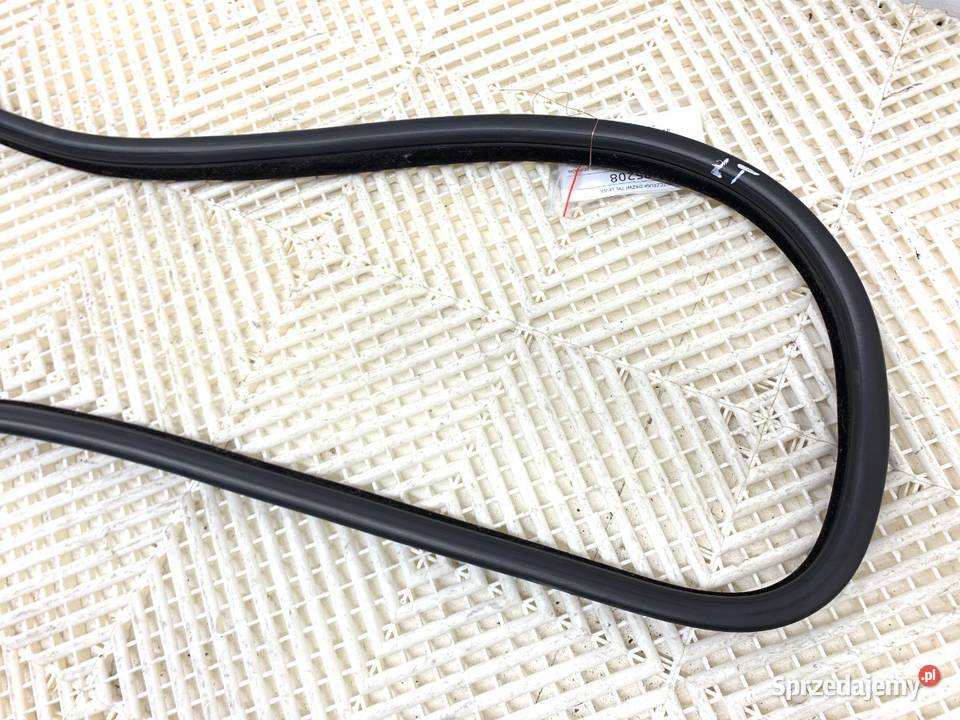 USZCZELKA DRZWI TYŁ LEWA BMW E71 SUV 0714 sprzedam