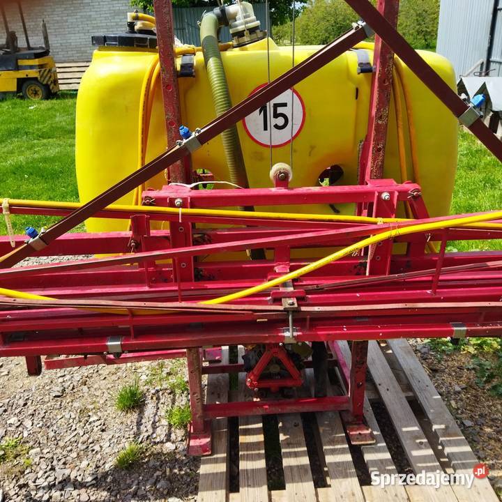 Opryskiwacz polowy Pilmet 400 litrów lance 15