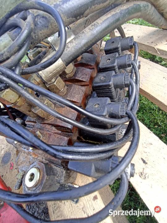 Rozdzielacz hydrauliczny elektryczny 6 sekcyjny Sosnówka sprzedam