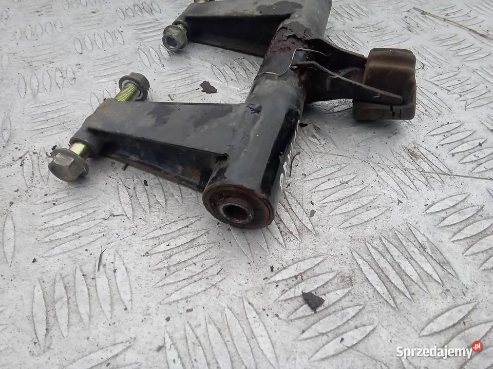 Mocowanie silnika 4T 139QMB wahacz skuter Mocowania i  śruby Namysłów