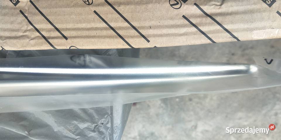 Toyota T28 listwa lewa ozdobna blendy klapy osobowe Łódź