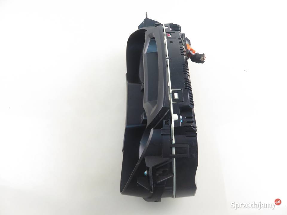 LICZNIK AUDI A4 B8 18 TFSI 8K0920900B