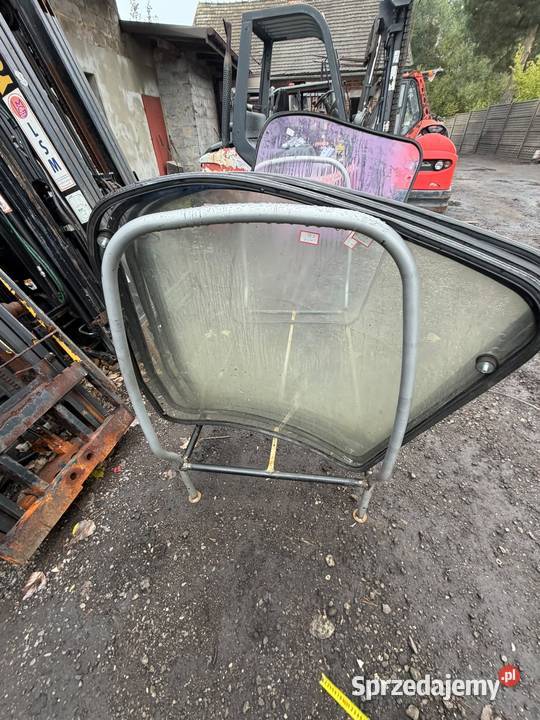 LINDE R16 szyba przednia Antonie