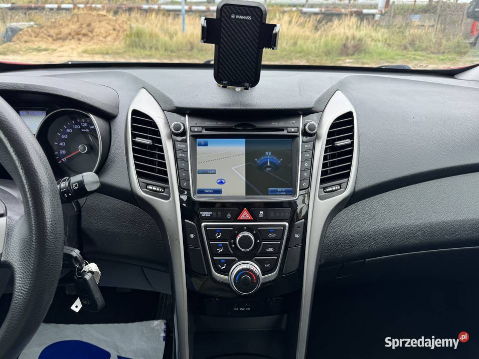 Hyundai i30 14 BENZYNA Klimatyzacja Nawigacja bluetooth Konin sprzedam