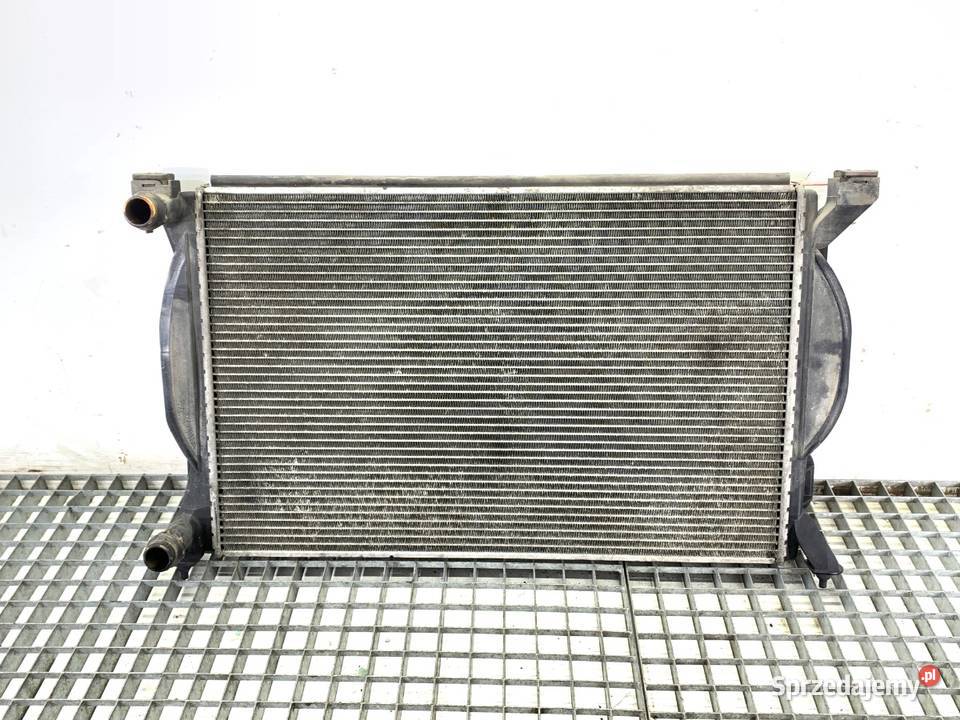 CHŁODNICA WODY AUDI A4 B6 19 101 0005 RADIATOR osobowe sprzedam