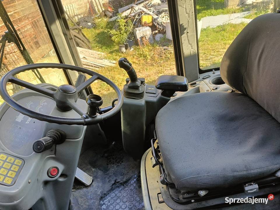 Ładowarka przegubowa Volvo L35 B Z paleciak Rok produkcji 2001 Górno