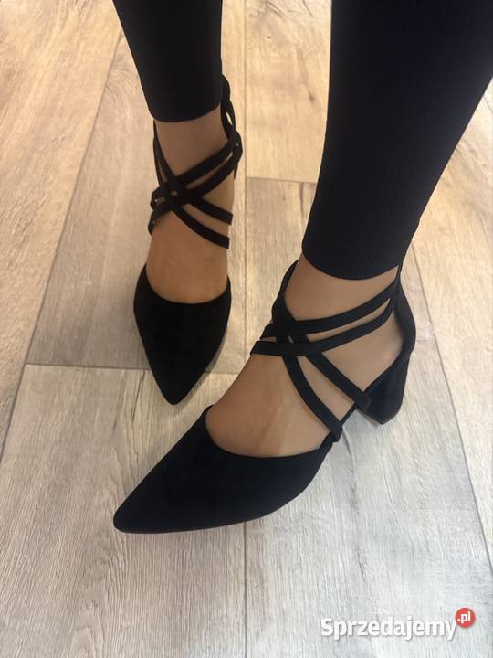 41 Czarne zmysłowe czółenka wieczorowe Nowe Kraków