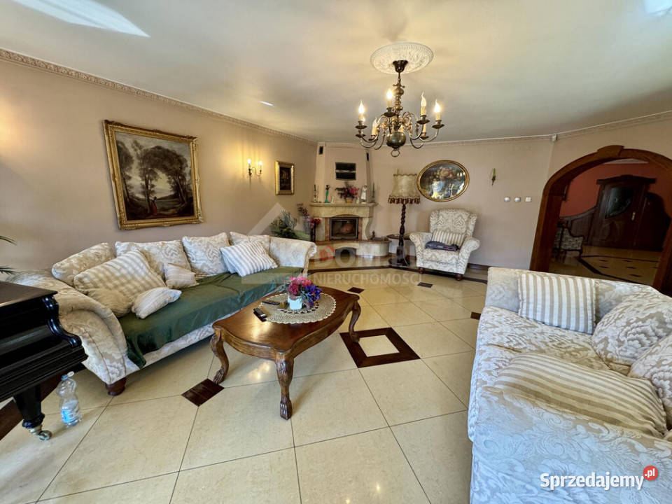 Przestronny dom 360 m z ogrodem Piękny ogród Starachowice