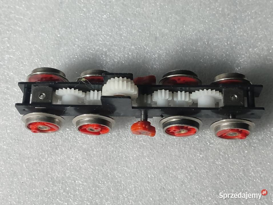 Podwozie z kompletem kół lokomotywy BR 106 Piko Kraków