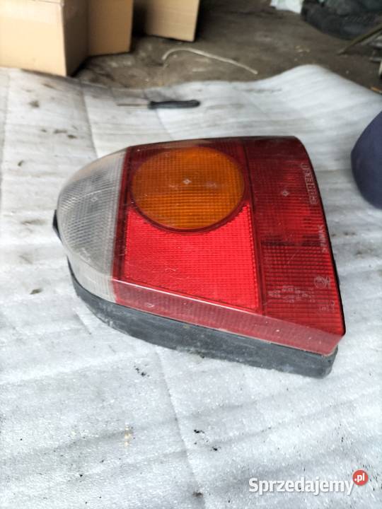 Renault Twingo LAMPA PRAWA TYLNA TYŁ Oświetlenie