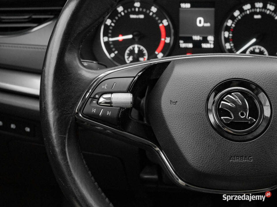 koda Octavia 15 TSI Ambition Czpark Podgrzf pełny VAT Pępowo
