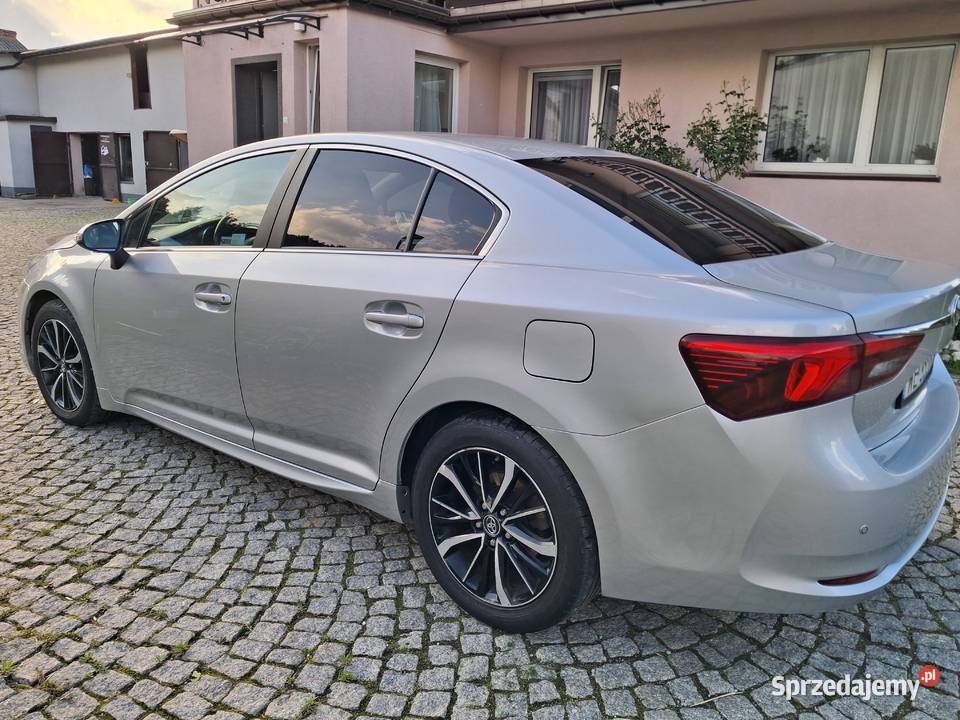 Toyota Avensis IV bezwypadkowy krajowy nieuszkodzony Avensis Myszków