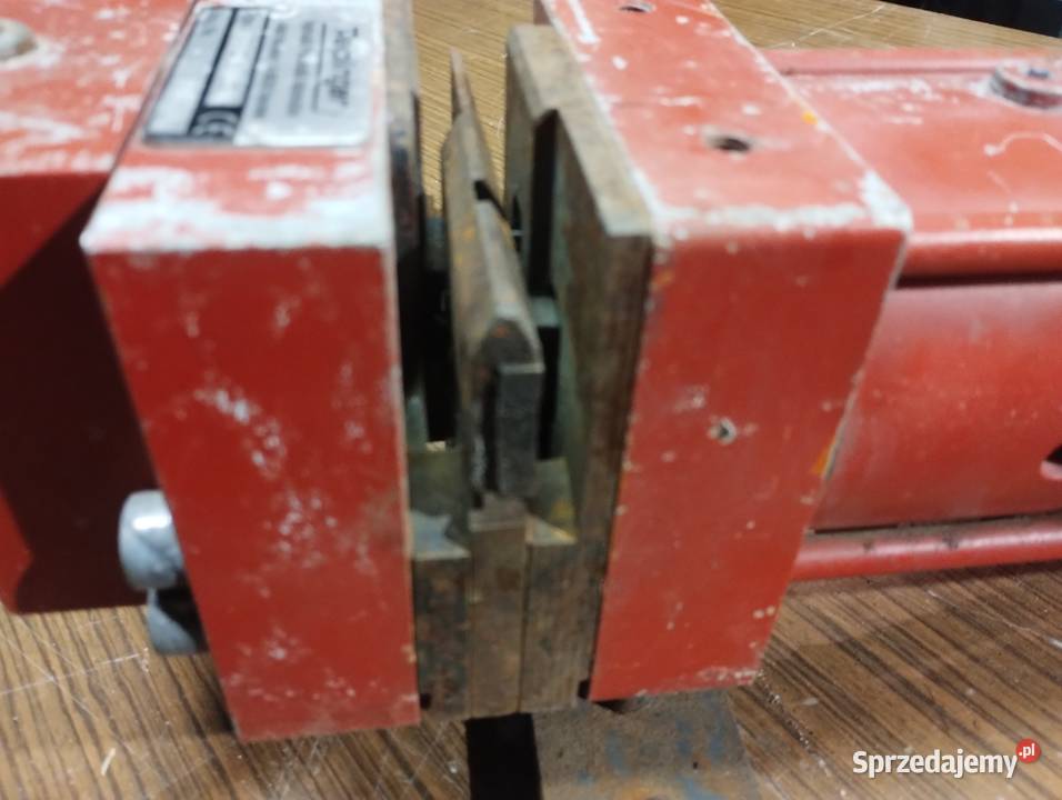 Gilotyna przecinarka do okuć Ustrzyki Dolne