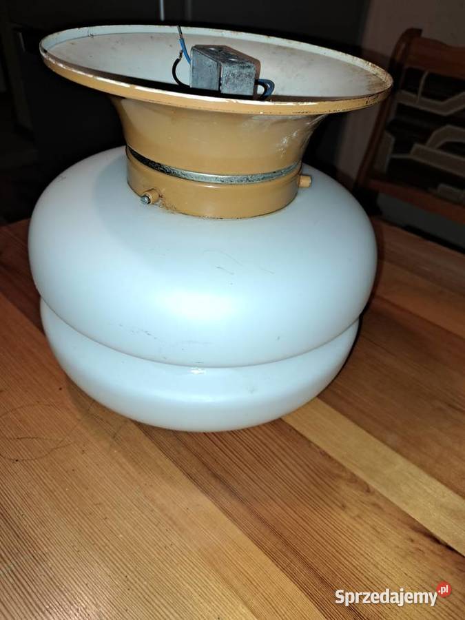 Retro lampa wiszaca przysufitowa z 60 tych lat dolnośląskie Lubań